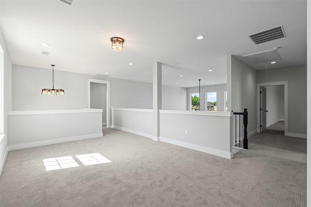 Building Photo - 681 Davenport Dr