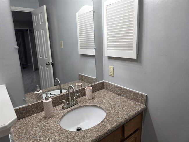 Building Photo - 2300 Old Spanish Trl