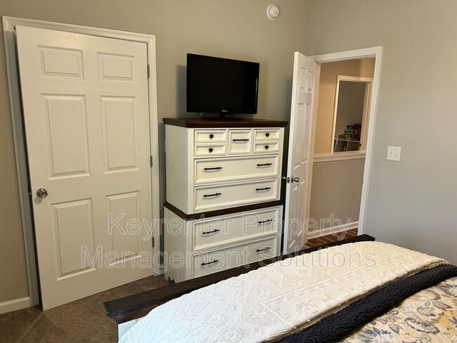 Building Photo - 301 Purdue St