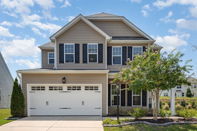 Primary Photo - Beautiful 3BR 2.5BA plus a spacious loft! ...