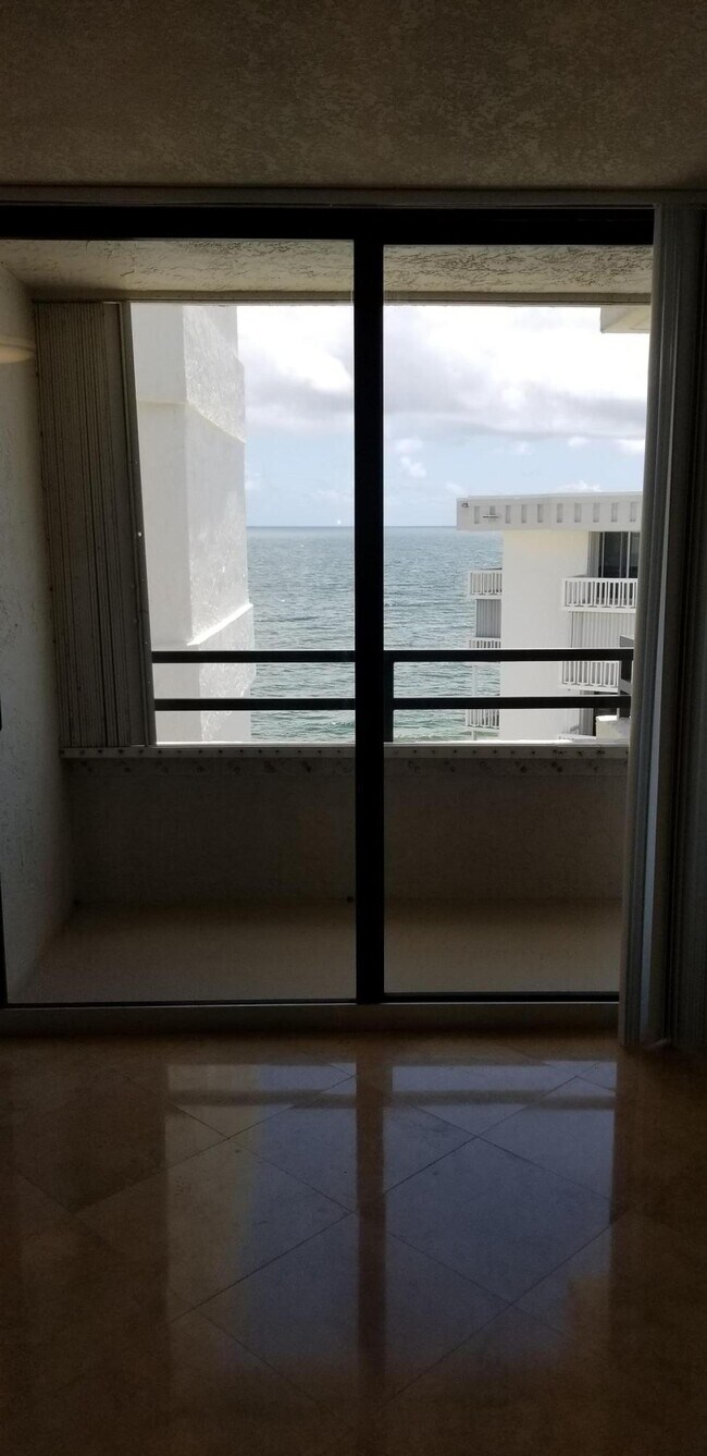 Building Photo - 3560 S Ocean Blvd