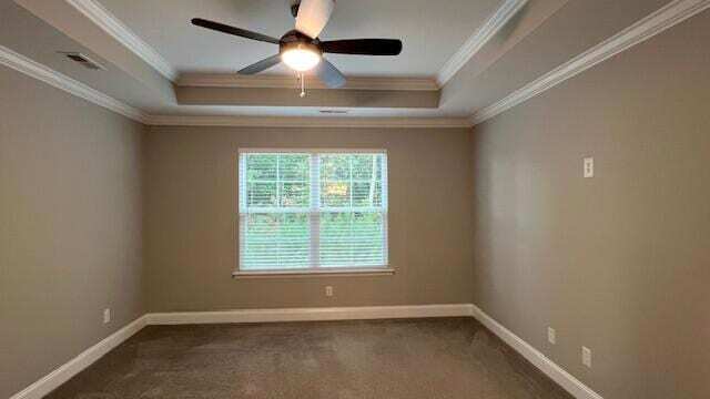 Building Photo - 564 NE Bellingham Dr
