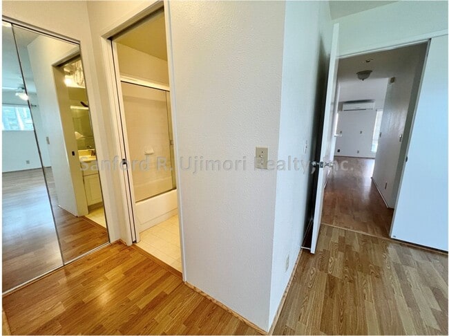 Building Photo - lumif104