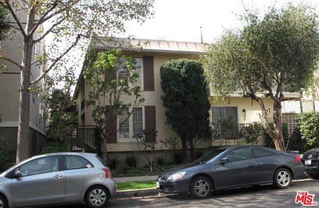 Building Photo - 1221 Amherst Ave