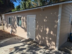 Building Photo - Wonderful 3-bedroom: