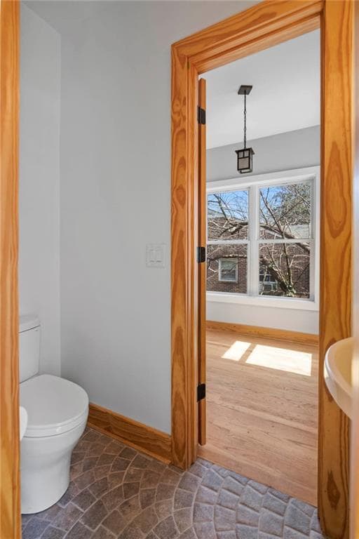 Building Photo - 1008 Courtenay Dr NE