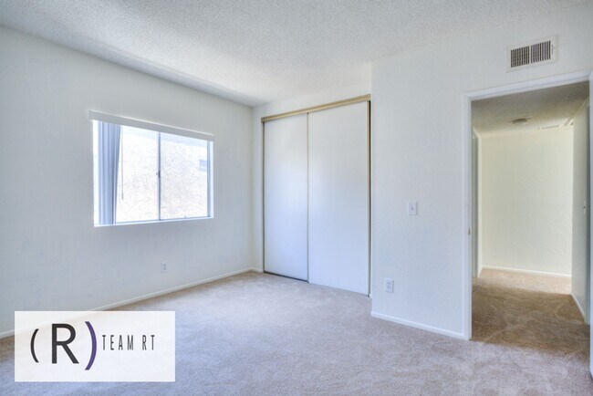 Building Photo - A Spacious Condo with a Quiet Community