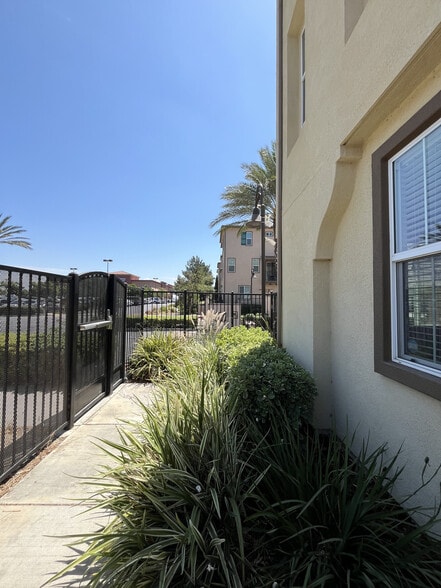 Building Photo - 12432 Constellation St