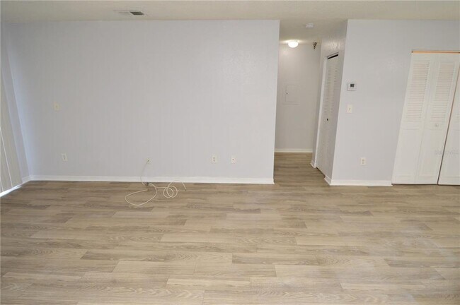 Building Photo - 10263 Gandy Blvd N