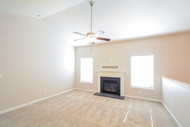 Building Photo - 288 Lakemont Dr