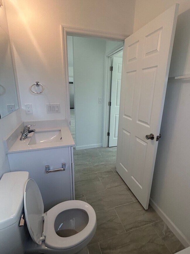 Building Photo - BRAND NEW CONSTRUCTION- 4 Bedroom 2 Bath-2 Car Garage-Serene Lake Placid Location