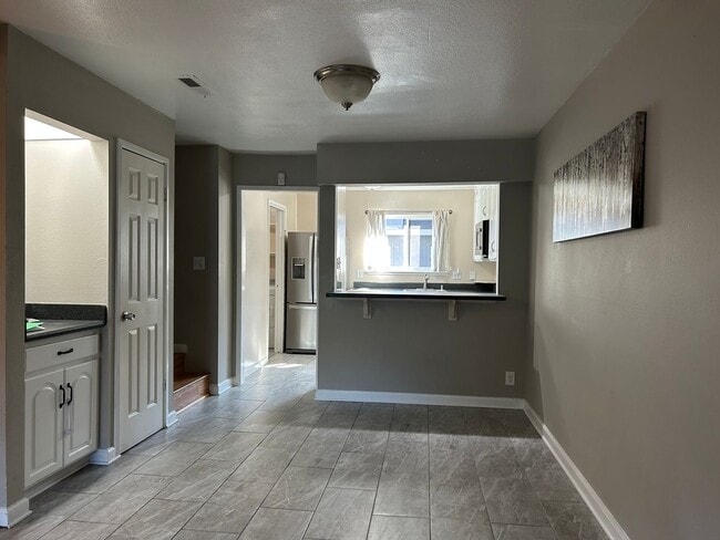 Building Photo - Welcome to your dream home in Hayward