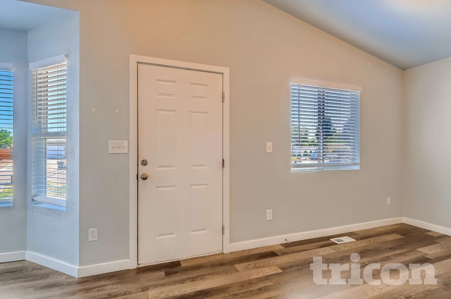 Building Photo - 2625 Alpine Ave