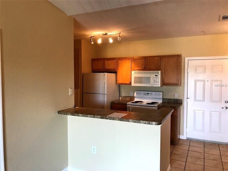 Building Photo - 5550 E Michigan St Unit 3321