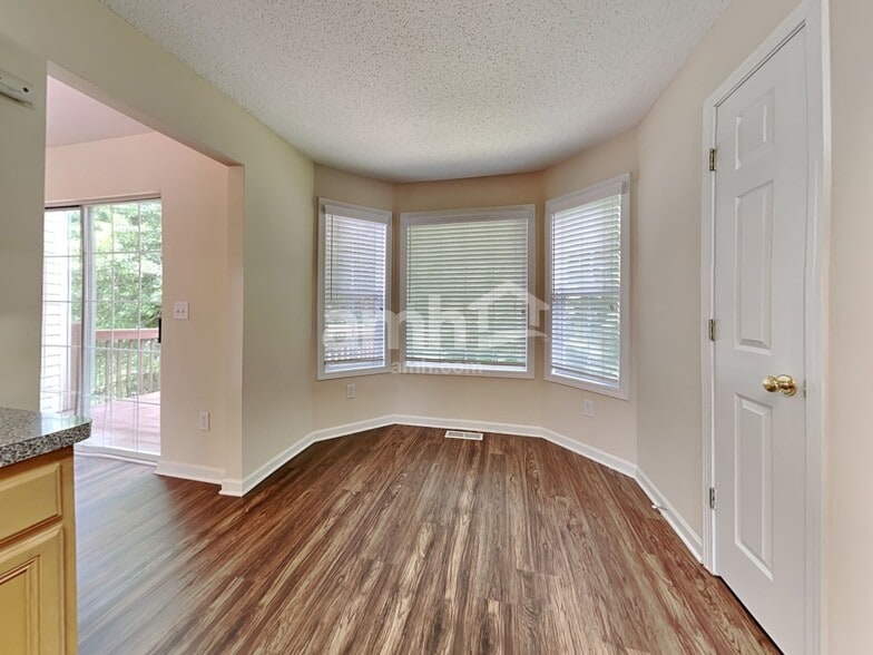 Building Photo - 5745 Newnan Cir