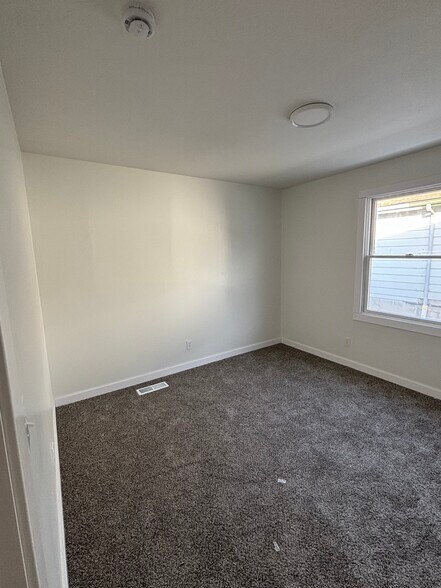 Building Photo - 20082 Drake Rd