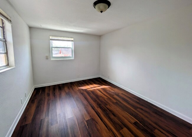 Building Photo - 275 Willow Branch Ave