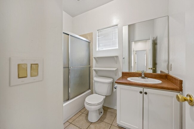 Building Photo - 4 bedroom home in Central Tucson