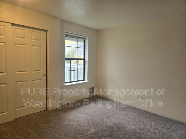 Building Photo - 1720 Texas St