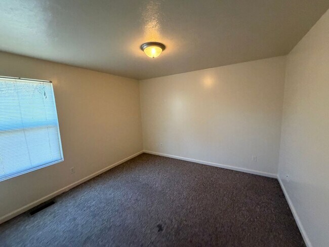 Building Photo - 1203 Euclid Ave