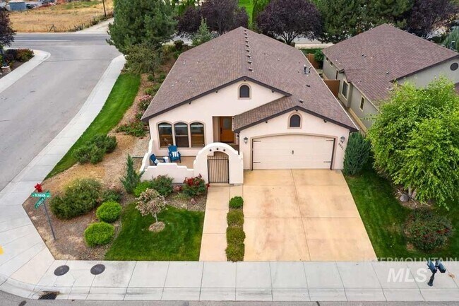 Building Photo - 5901 N Beaham Ave