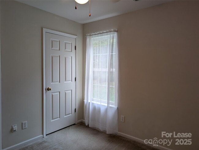 Building Photo - 3114 Pine Pointe St