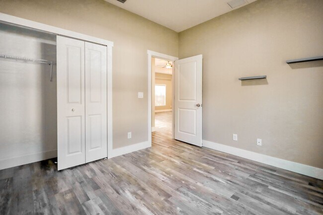 Building Photo - 3072 Lopinto St