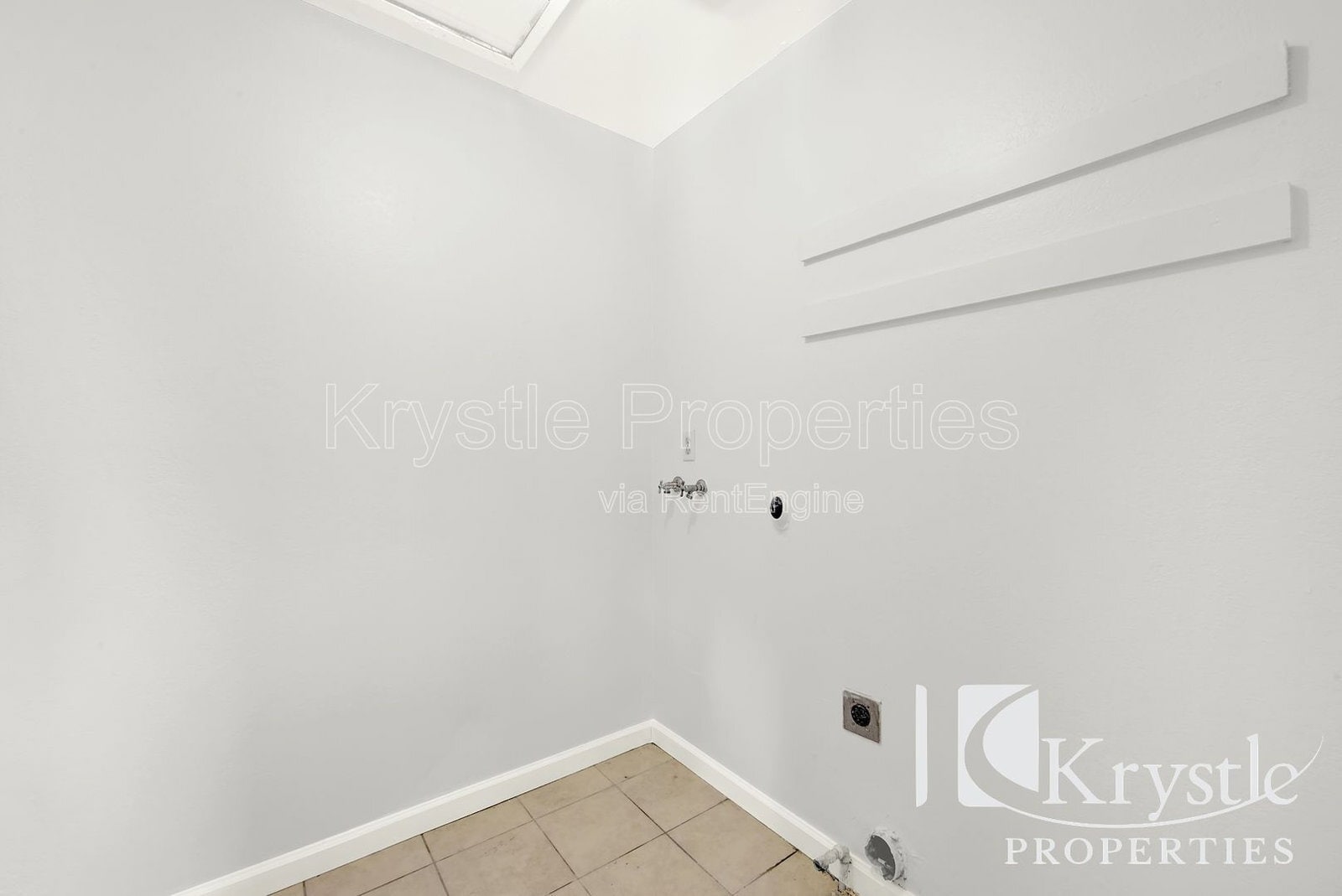 Building Photo - 121 Radcliffe Dr