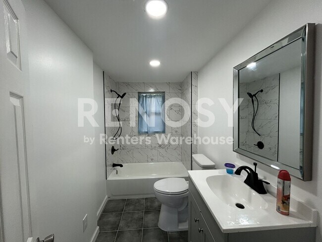 Building Photo - Charming 3 bedroom 1 bath home