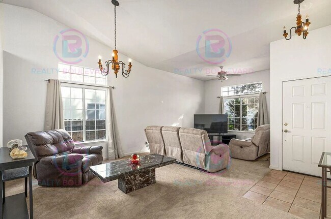 Building Photo - 3059 Creekwood Dr
