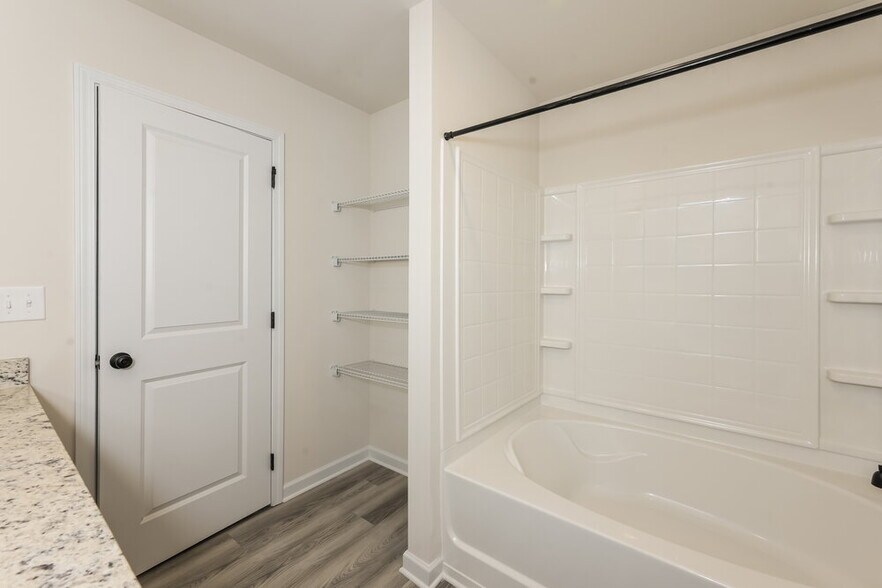 Building Photo - 218 Egret Ct