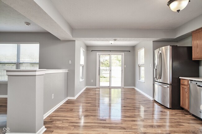 Building Photo - 10856 Trailwood Dr