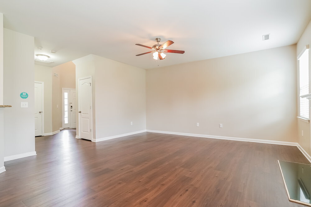 Building Photo - 1335 Lombar St