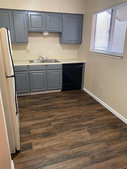 Building Photo - 139 Elm St