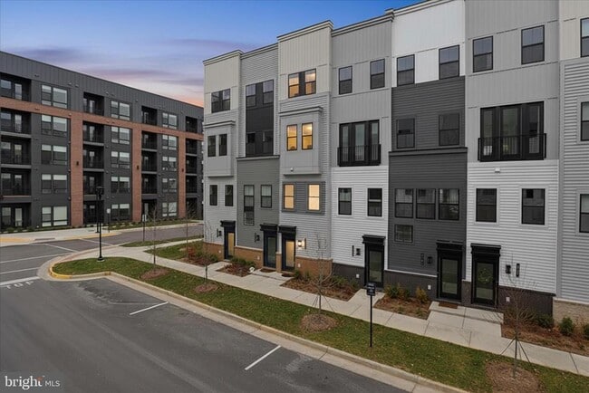 Building Photo - 4768 Sully Pt Ln