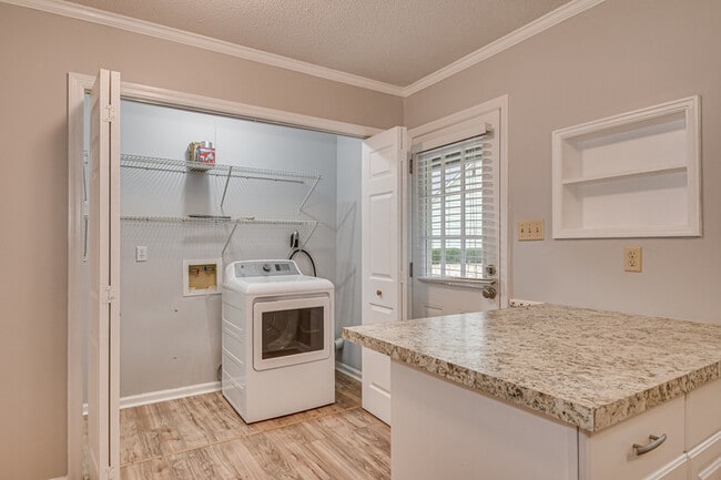 Building Photo - 4410 Goshen Lake Dr S