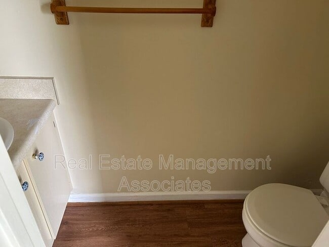 Building Photo - 152 Westwind Ct