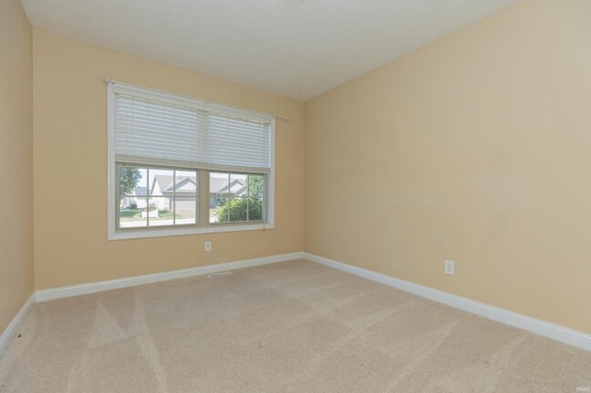 Building Photo - 10599 Tecumseh Dr
