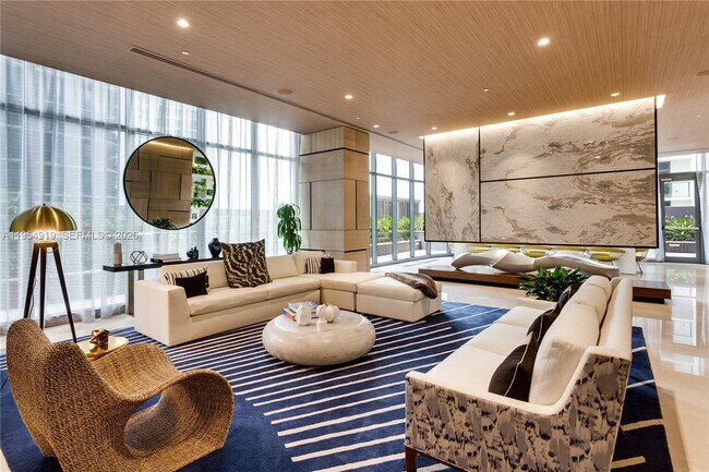 Building Photo - 45 SW 9th St