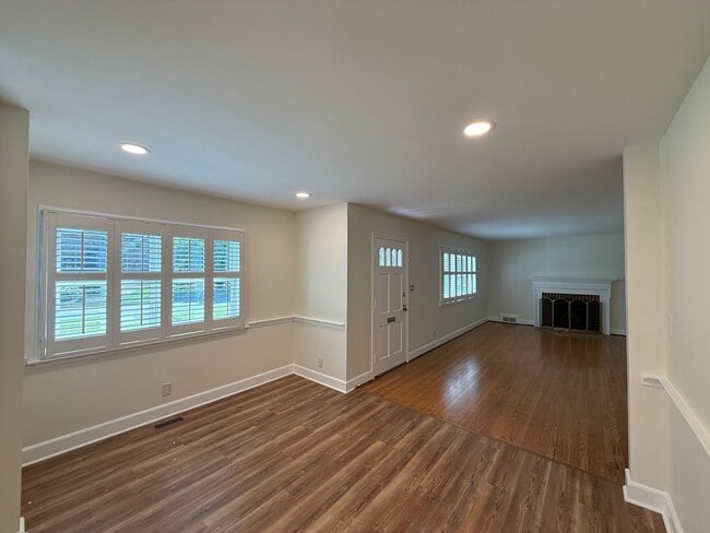 Building Photo - 638 Stratford Rd NW