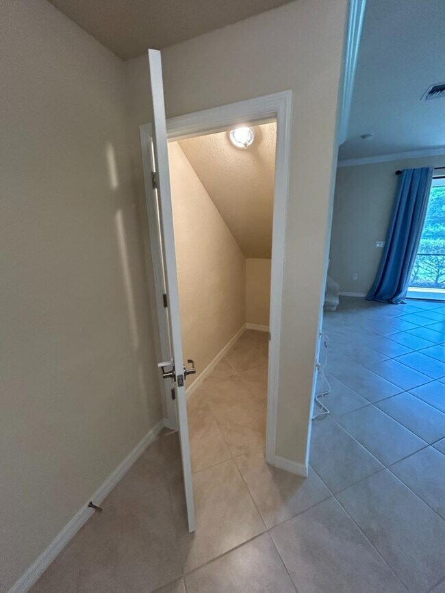 Building Photo - 7232 Ketch Pl