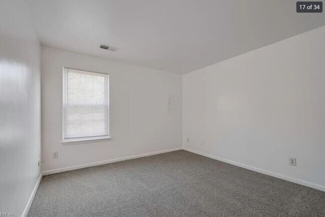 Building Photo - 2 bedroom 2 full bath condo close to the b...