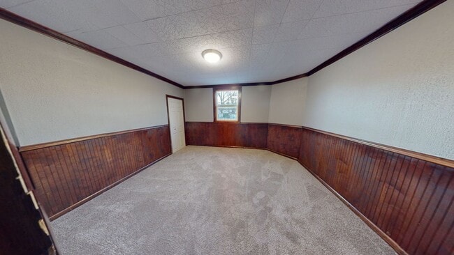 Building Photo - 233 S Hamilton Ave