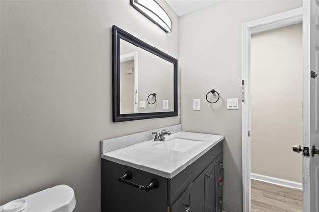 Building Photo - 658 Hunt Station Dr