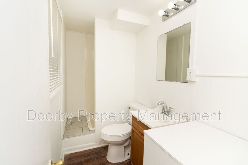 Building Photo - 15 Sawyer St