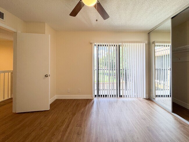 Building Photo - Newly Remodeled 2 bedroom 2.5 bath near Millenia Mall