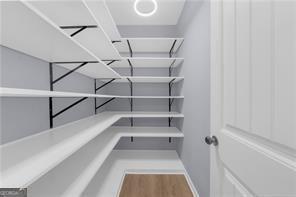 Building Photo - 5435 Mirror Lake Dr