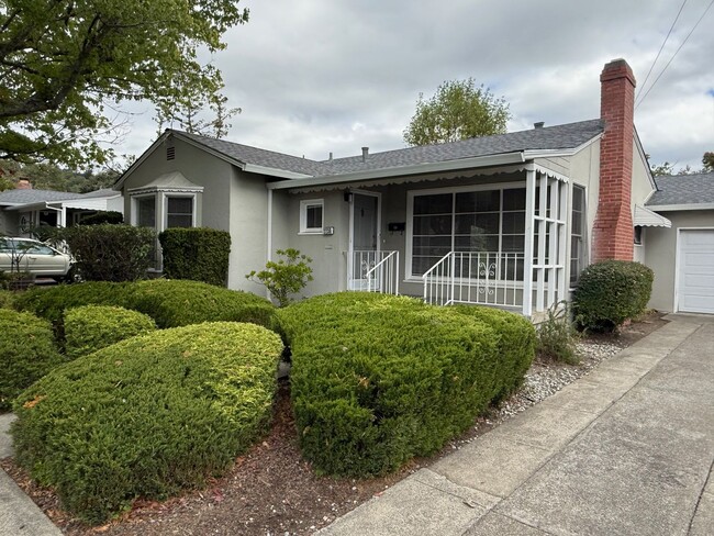 Primary Photo - 2230 Montecito Ave