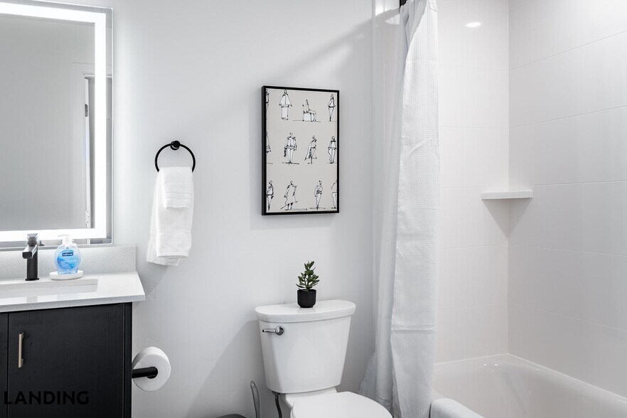 Building Photo - 343 S 400 E