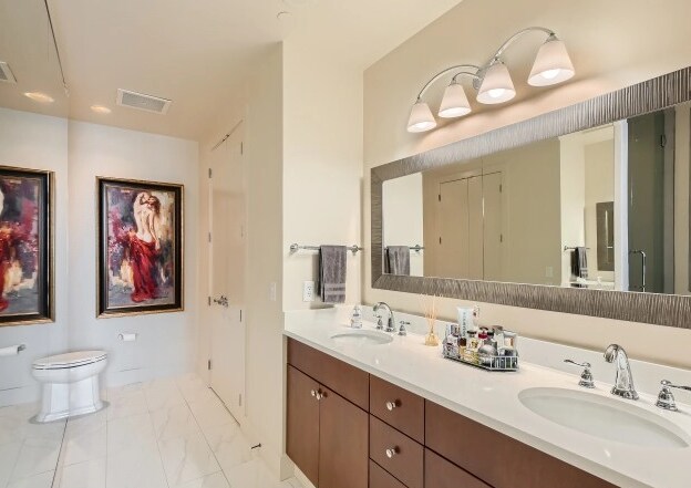 Building Photo - 610 E Market-189.8